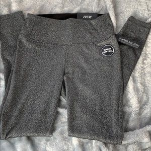 NWT APT.9 LEGGING MID RISE